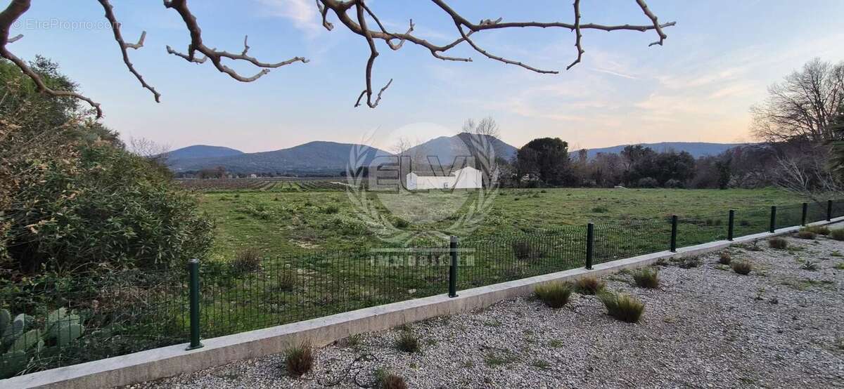 Maison à PLAN-DE-LA-TOUR