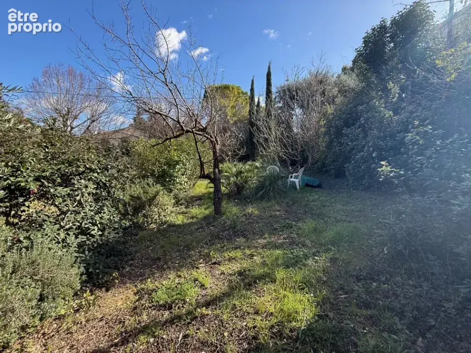 Terrain à AUBAGNE