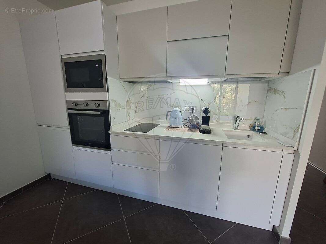 Appartement à VILLENEUVE-LOUBET