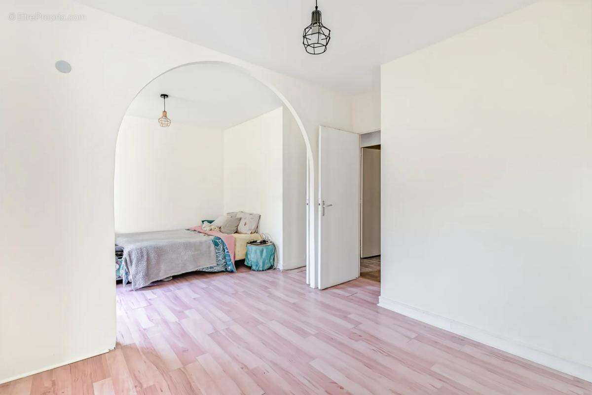 Appartement à BOUSSY-SAINT-ANTOINE