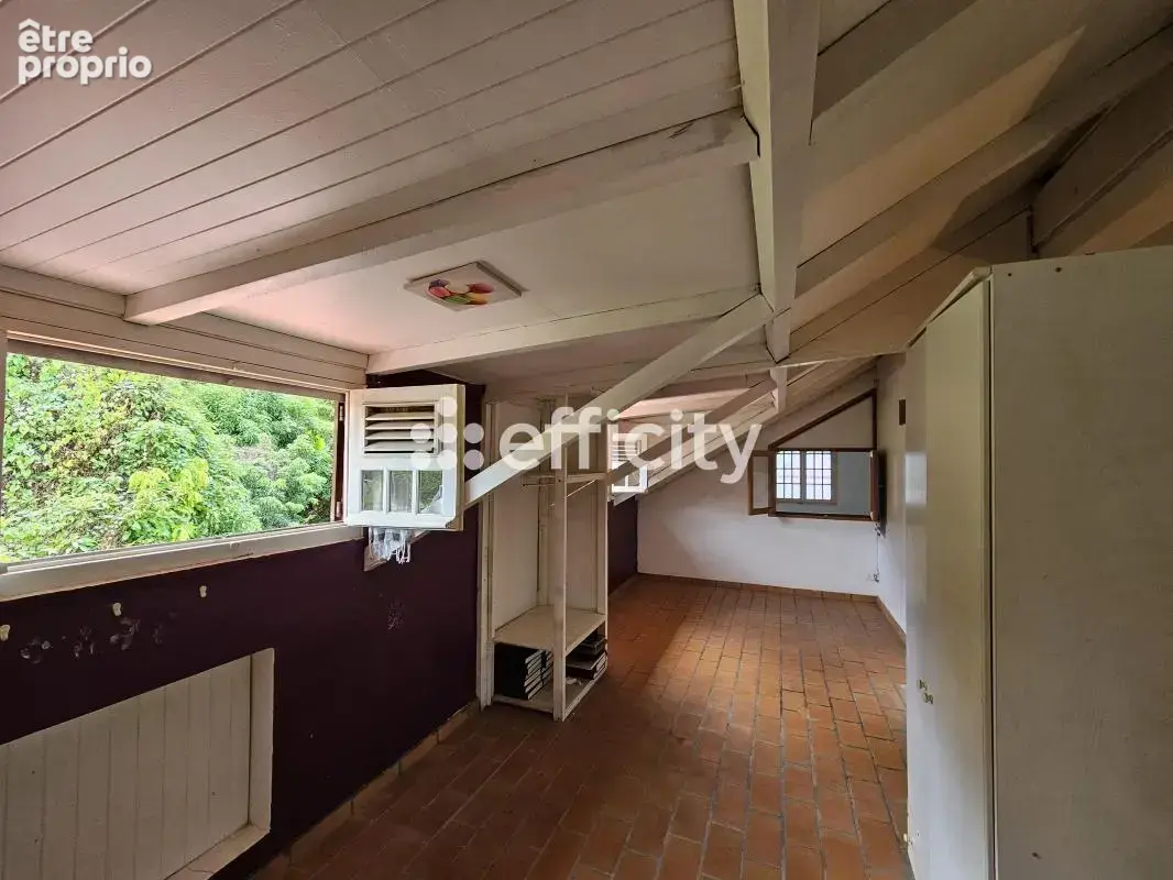 Maison 147 m² à Saint-Claude  - photo 6