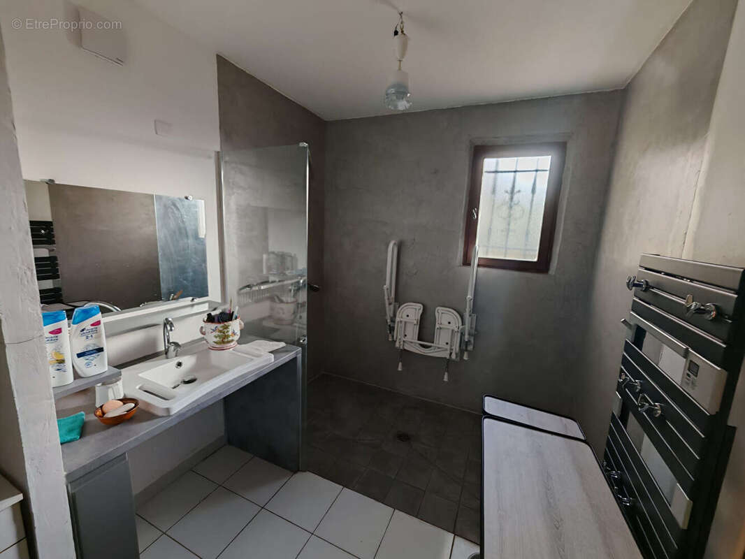 Maison à ROQUEBRUNE-SUR-ARGENS