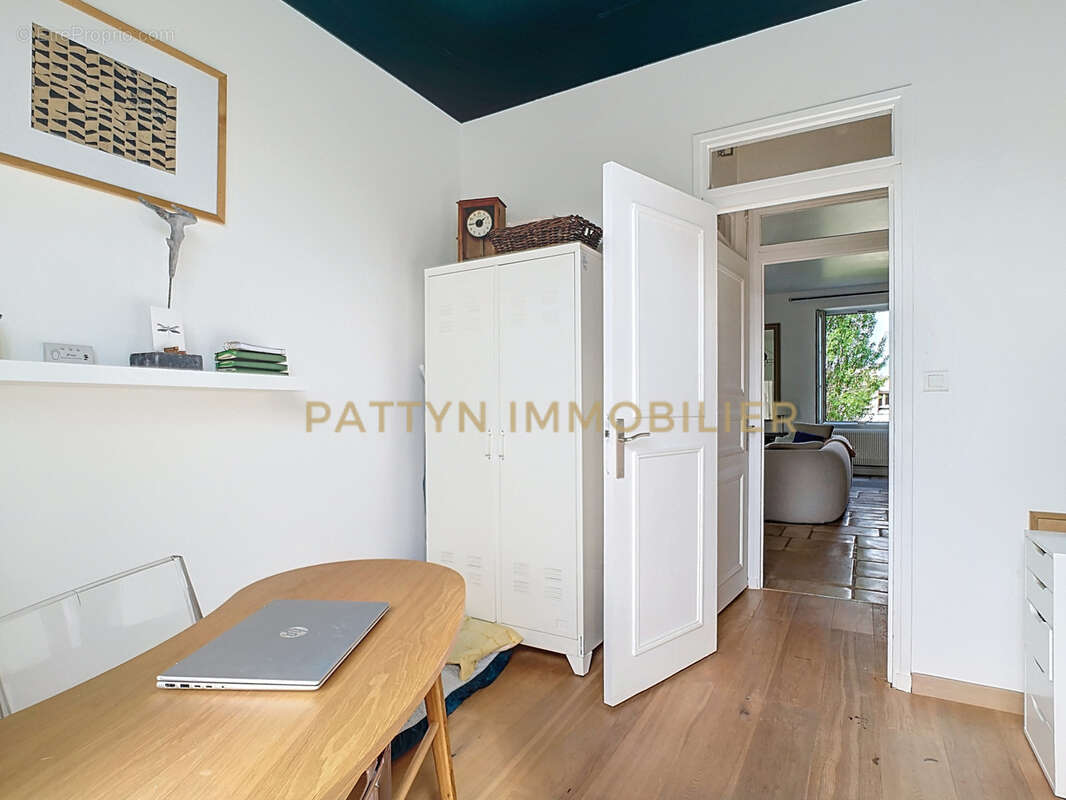 Appartement à NEUVILLE-SUR-SAONE