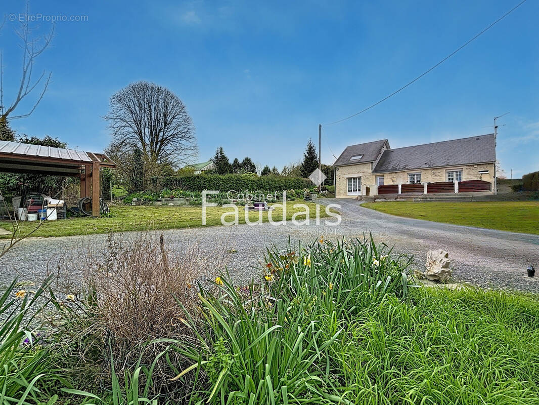 Maison à VENDES