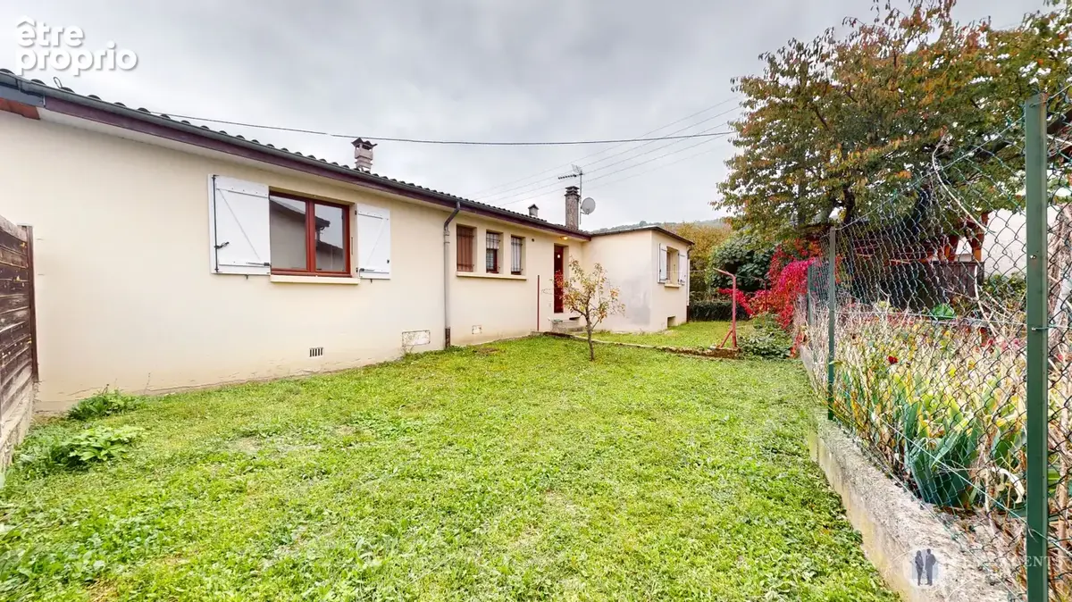Maison Echirolles 6 pièces de 100m² sur 378m² de terrain, secteur Commanderie - photo 2