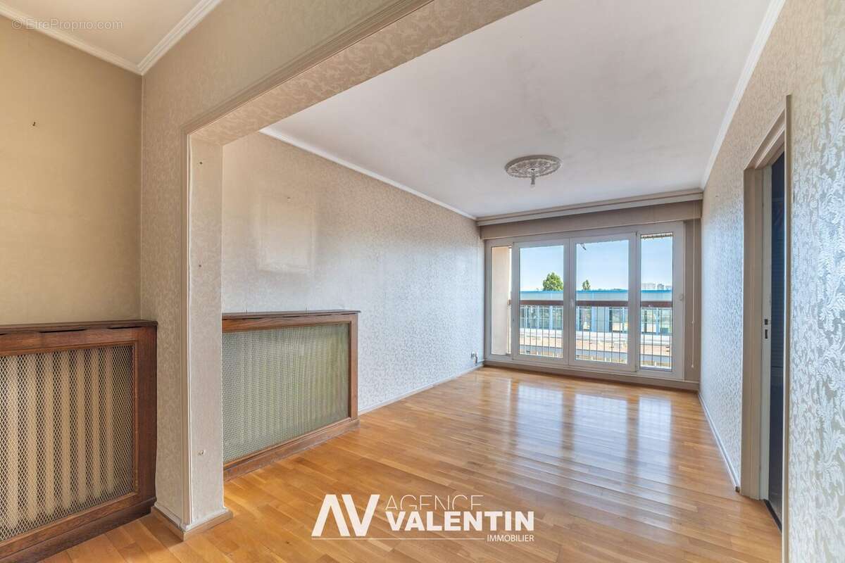Appartement 95 m² à Metz  - photo 7
