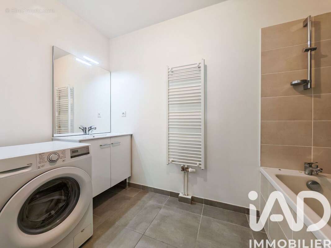 Photo 9 - Appartement à BRON