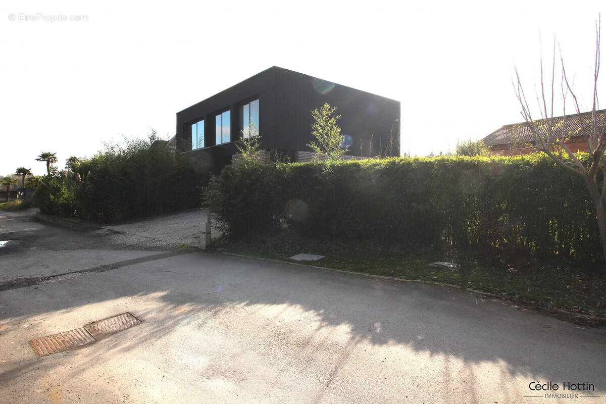 Maison à LA NEUVILLE