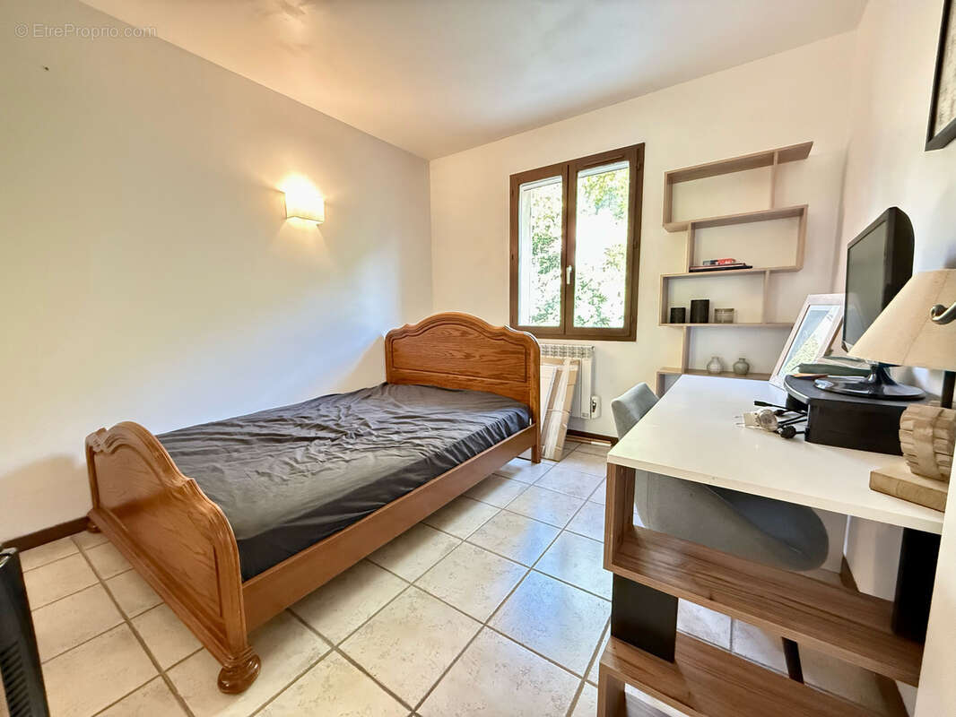 Maison à SOLLIES-TOUCAS