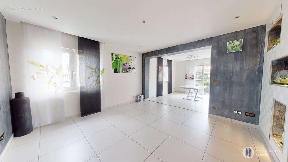 Maison à SAINT-MARTIN-D&#039;HERES