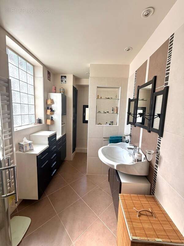 Maison à vendre 6 pièces  (78) - 4 chambres - garage indépendant - jardin - terrasse - dépendance - photo 11