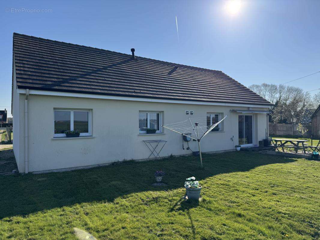 Maison à ETREPAGNY