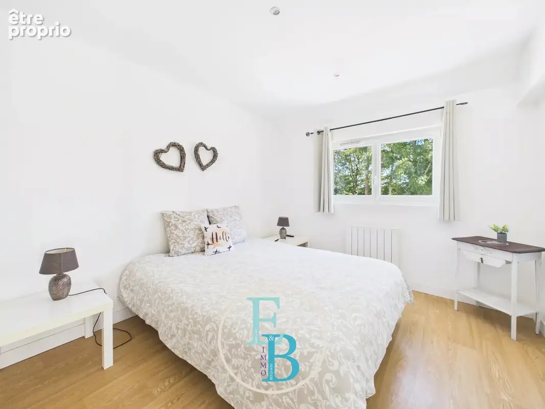 Ensemble immobilier  - t20 - 620m2 - photo 8