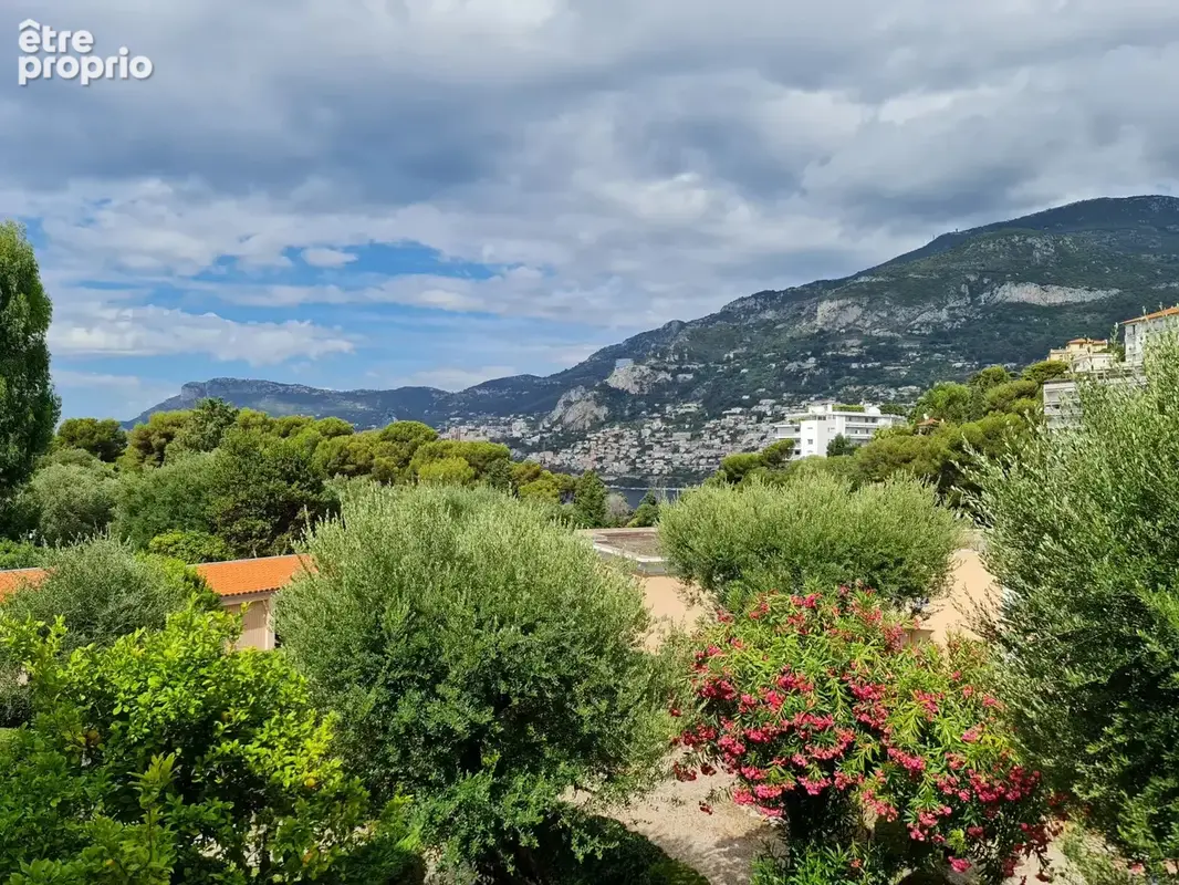 Roquebrune Cap Martin 3 pièces avec jardin, garage,  piscine et vue mer - photo 15