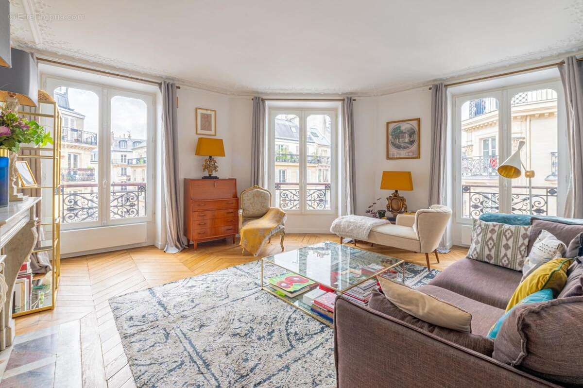 Appartement à PARIS-4E
