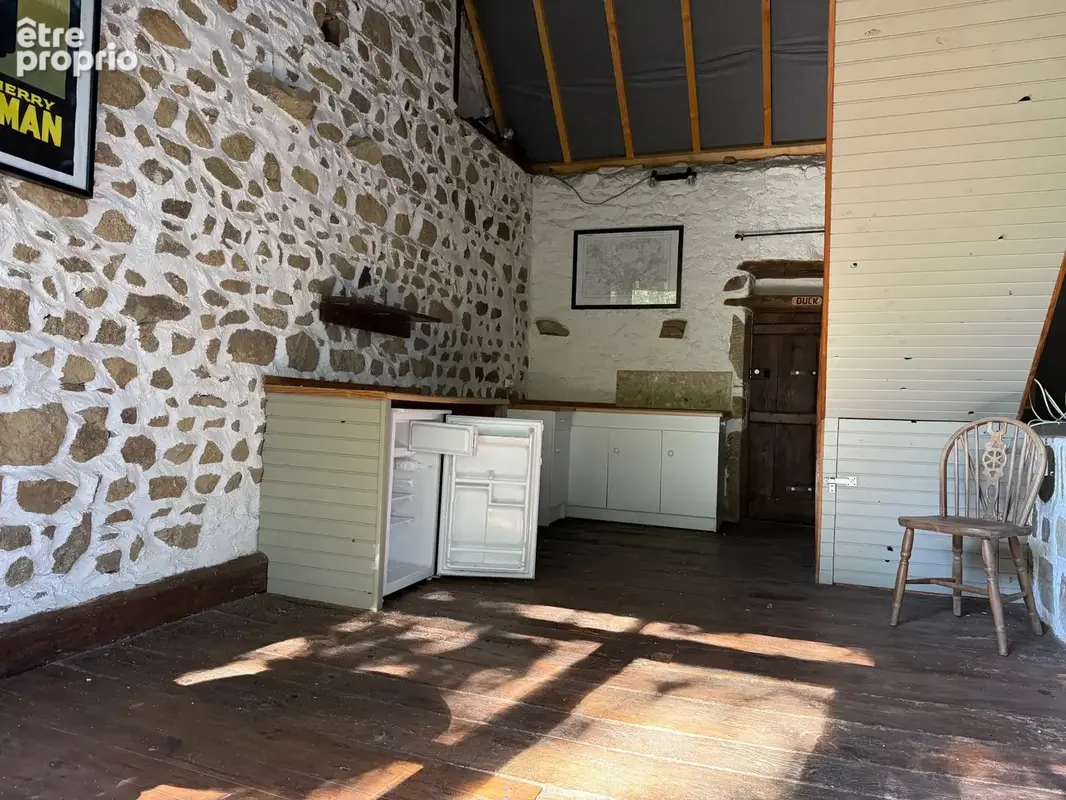 Auv 1193 : Maison au calme avec gîte, puits, beau terrain 5.340m2 - photo 6