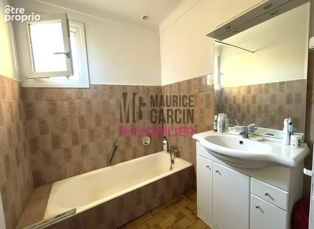 Maison 4 pièces 102 m² à vendre à Le Thor (84250) - photo 7