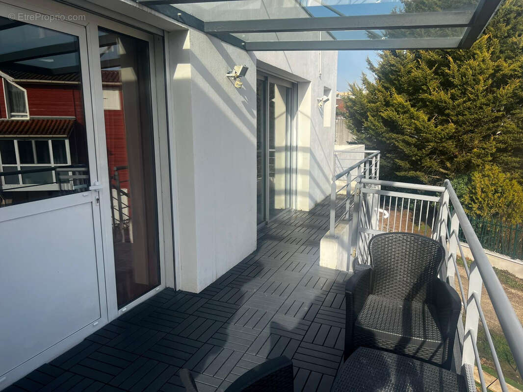 Appartement à CRAPONNE