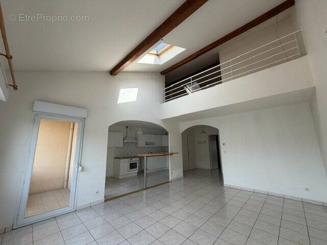 Appartement à ROCHE-LA-MOLIERE