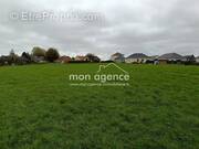 Terrain à BUCHY
