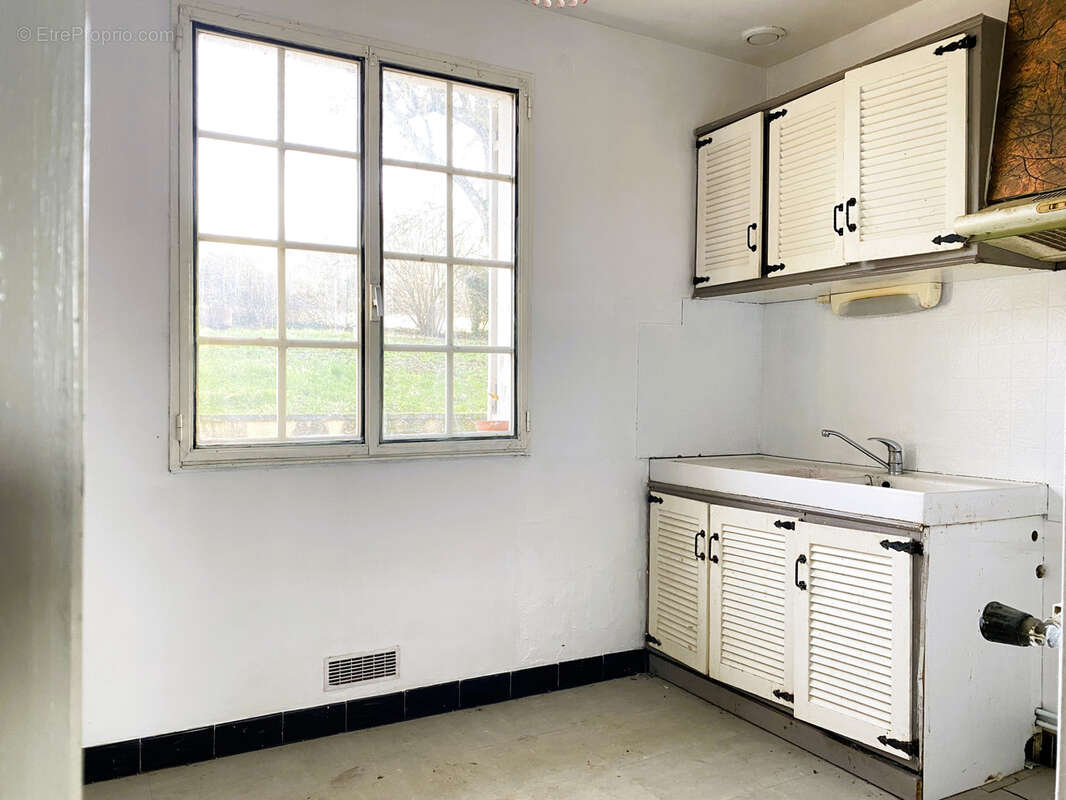 Maison à MONTCORBON