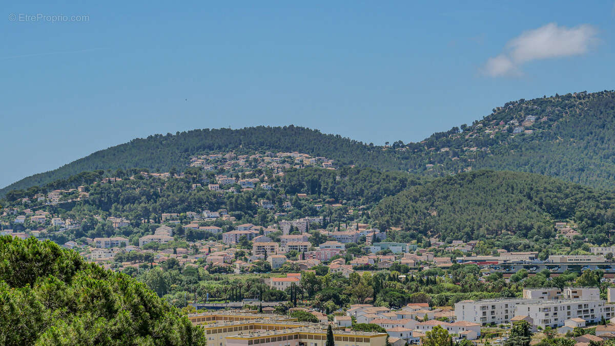 Maison à HYERES