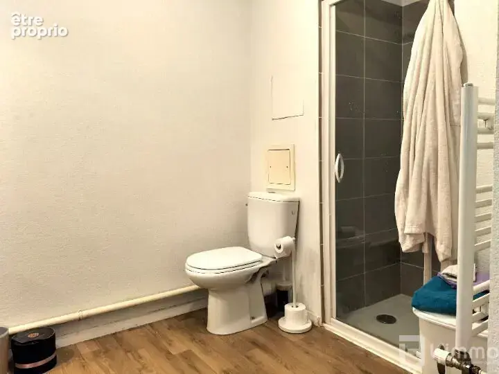 Investissement locatif - Studio loué + parking - Revenus 4 848 € - photo 5