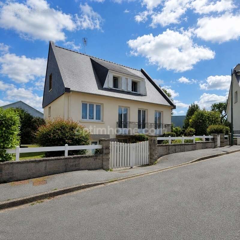 Maison à QUEVERT