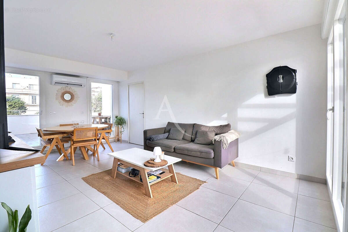 Appartement à MARSEILLE-9E