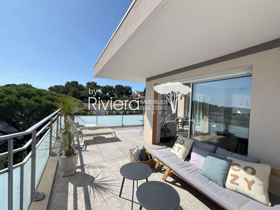 Appartement dernier étage à vendre à Cavalaire-Sur-Mer - photo 7