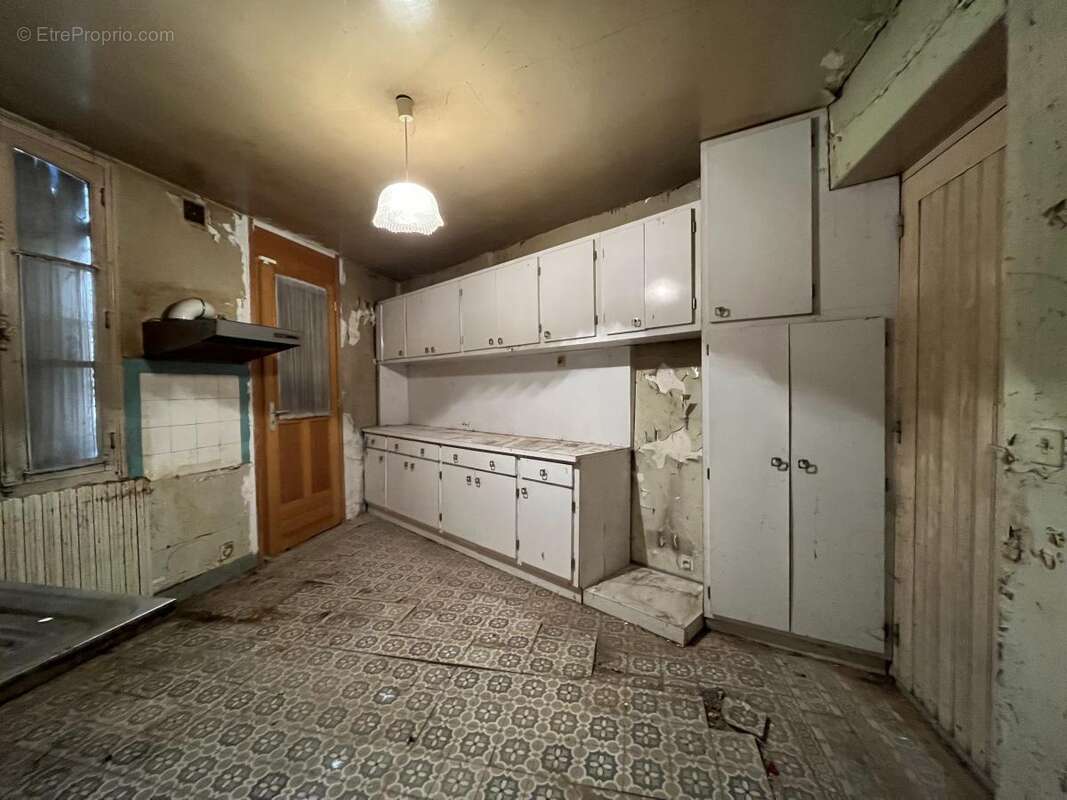 Maison 190 m² à Connerre  - photo 8