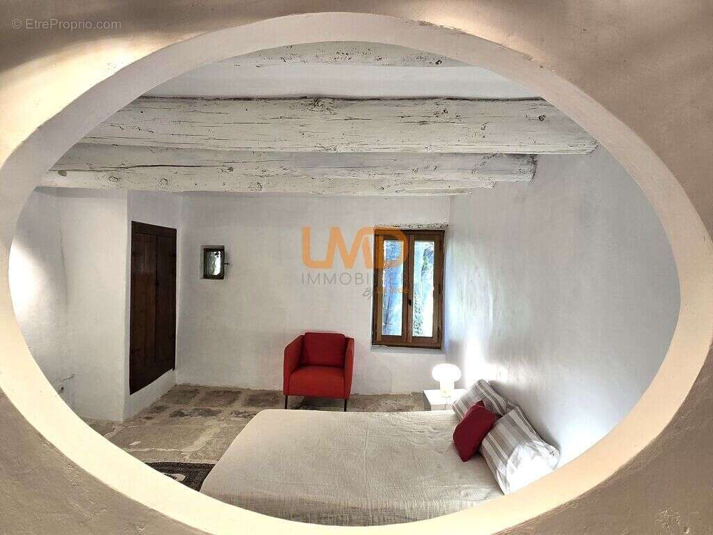 Maison à GORDES
