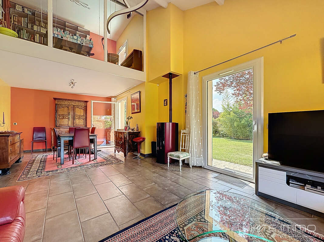 Maison à FRANCHEVILLE