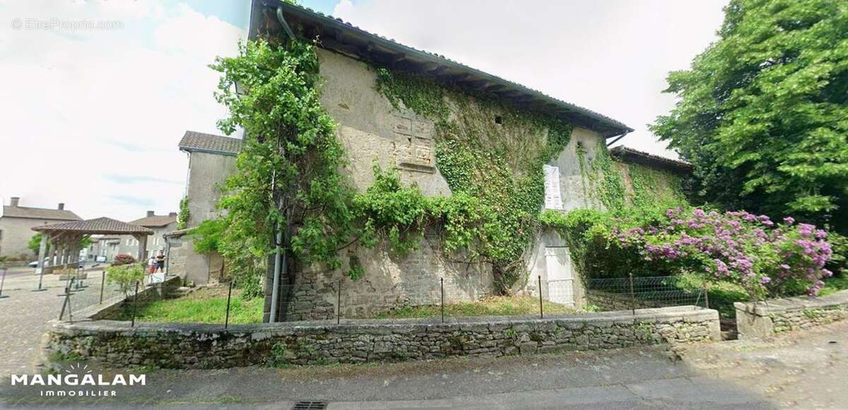 Maison à MORTEMART