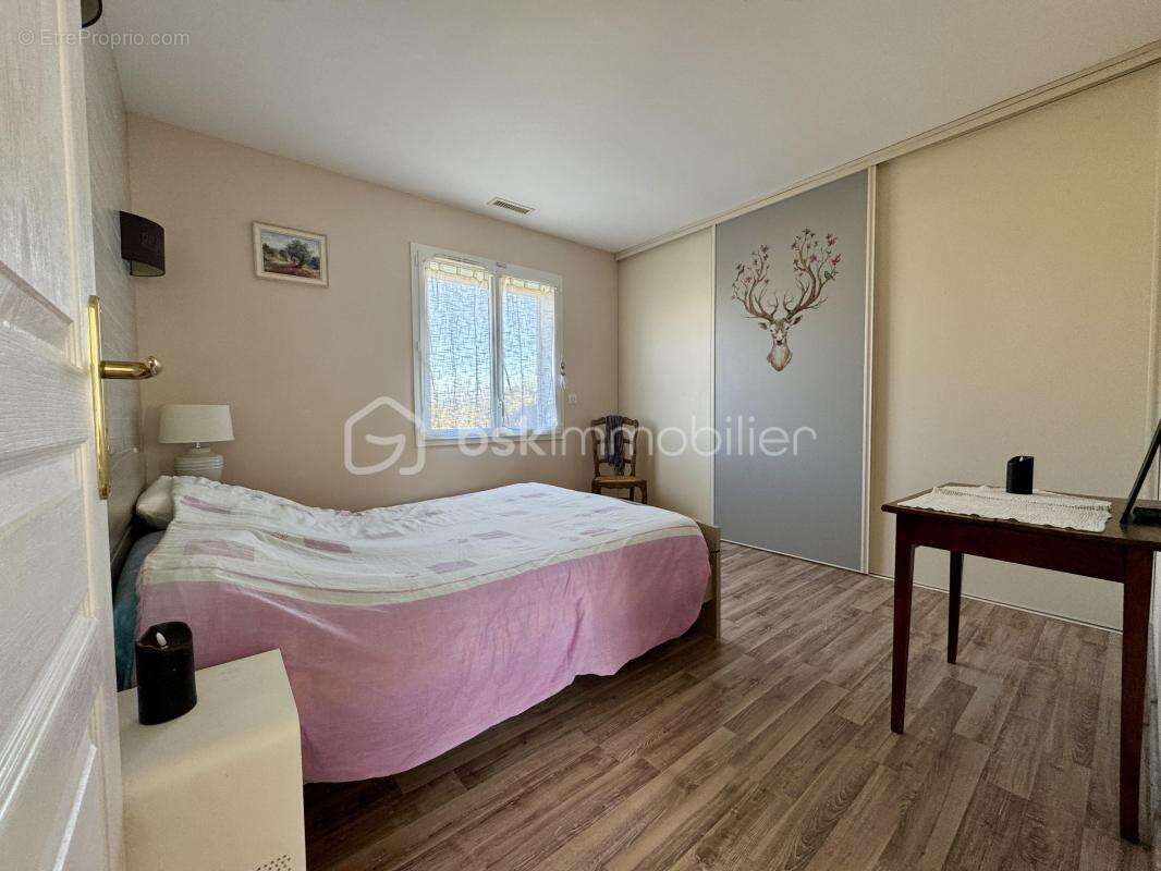 Maison à LABRUGUIERE