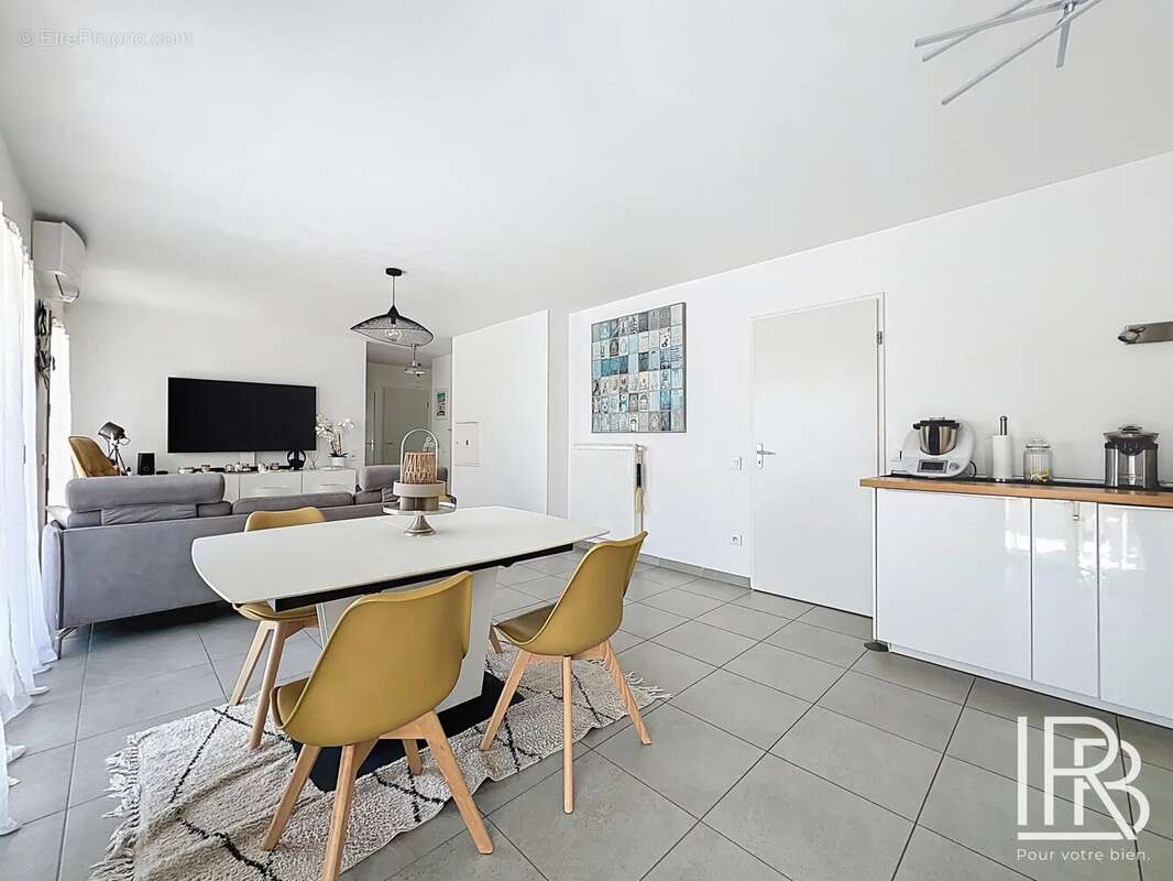 Appartement à MARSEILLE-2E