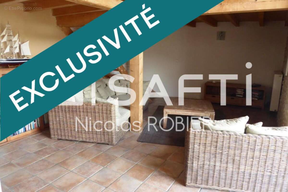 Maison 160 m² à Saint-Christophe-Sur-Roc  - photo 5