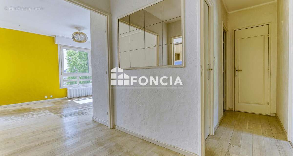Appartement à BOURG-LA-REINE