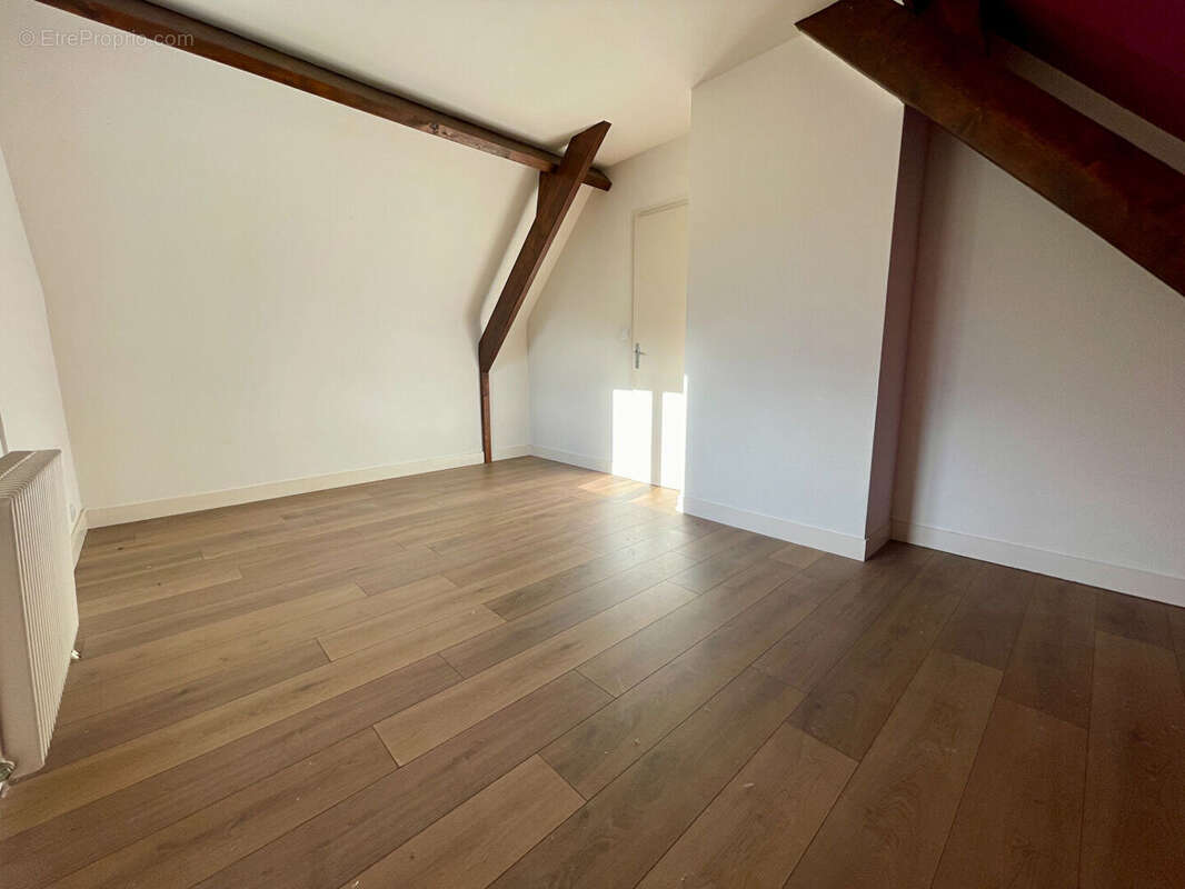 Maison à MONDEVILLE