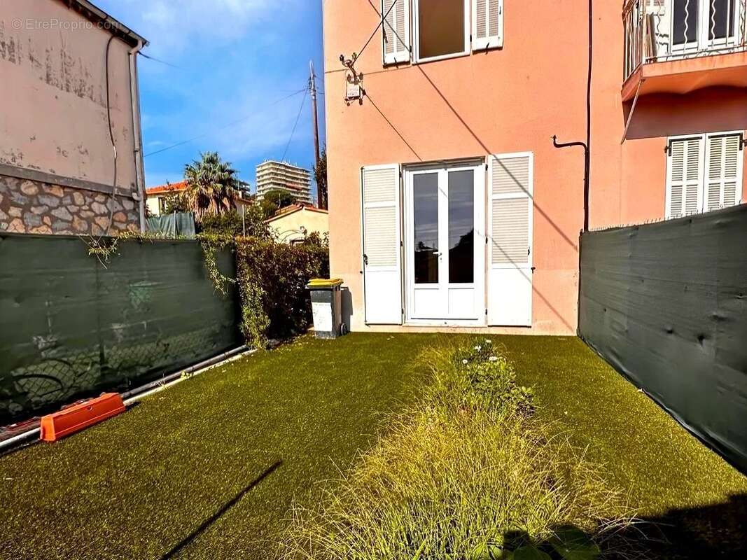 Charmant duplex 3 pièces entièrement rénové – Antibes, à deux pas du centre-ville - photo 7