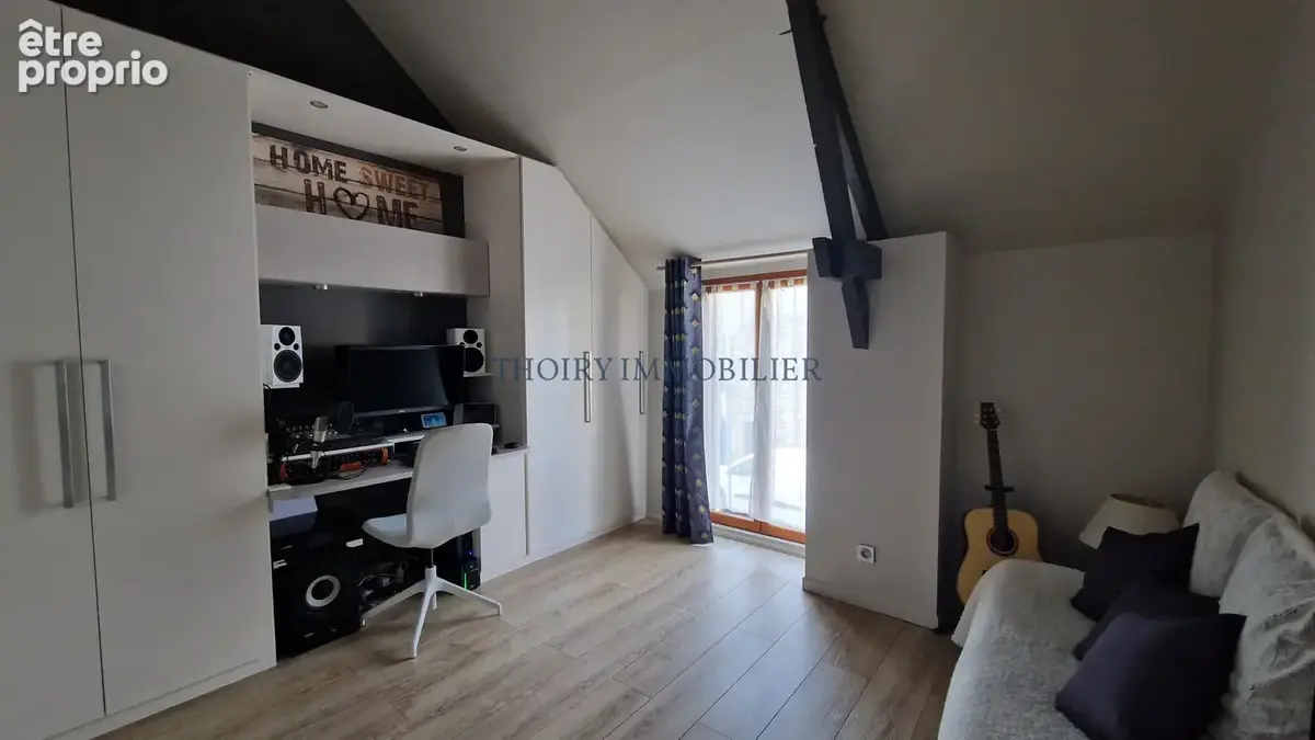 Maison ancienne rénovée sur 135 m2 de terrain. - photo 13