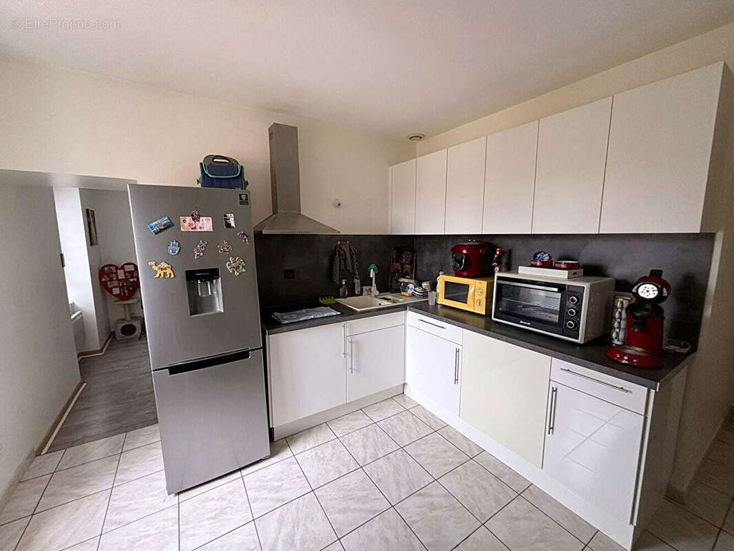 Appartement à RENAISON