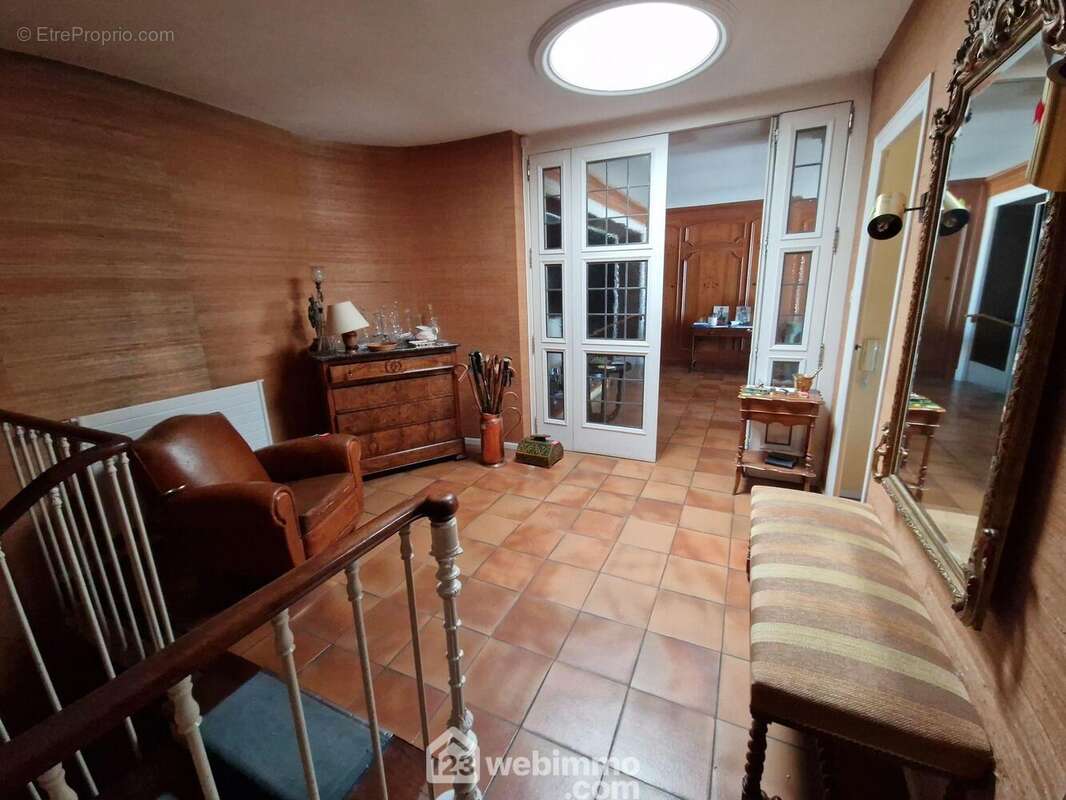 Appartement 237 m² à La Roche-Sur-Yon  - photo 21
