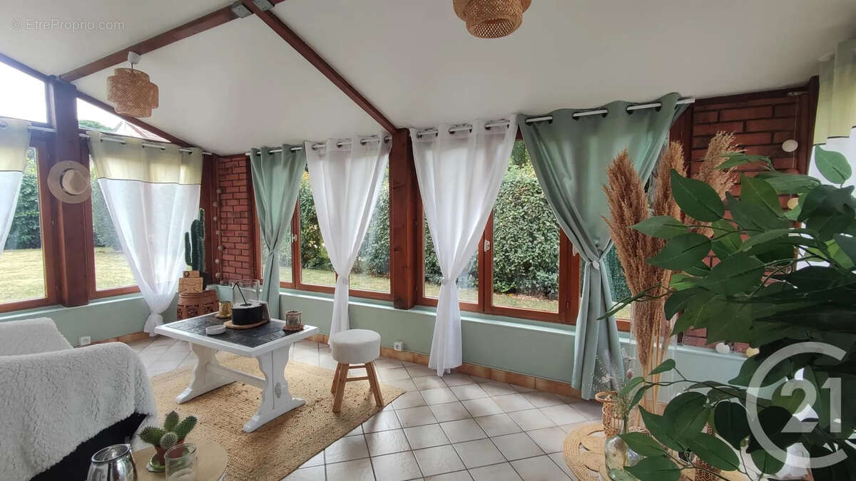 Maison 126 m² à Saint-Loup  - photo 6