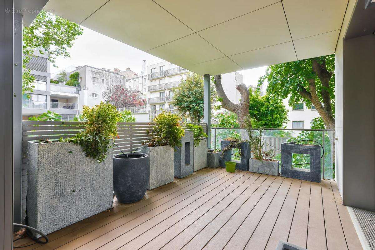 Appartement à PARIS-15E