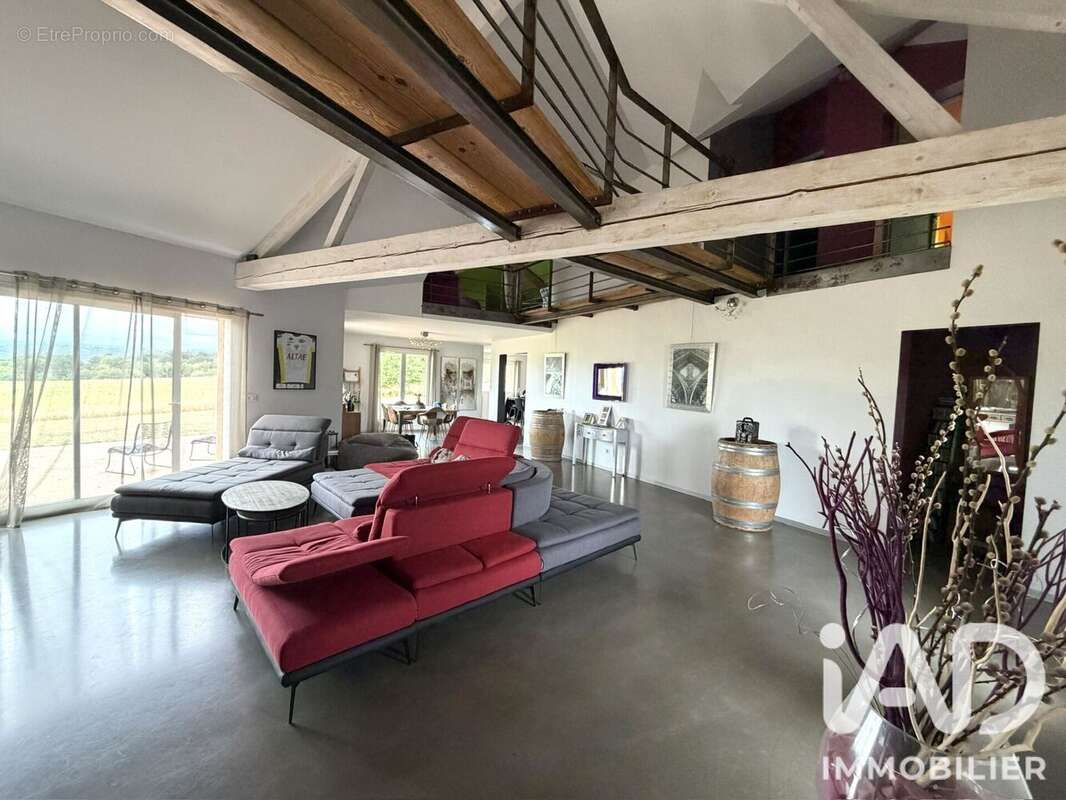 Maison 264 m² à Bordes  - photo 5