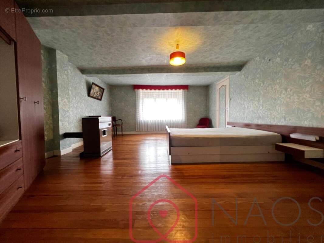 Maison à LES MAZURES