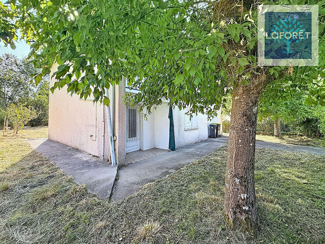 Maison proche toutes commodités, 3 chambres, garage et jardin clos - photo 2
