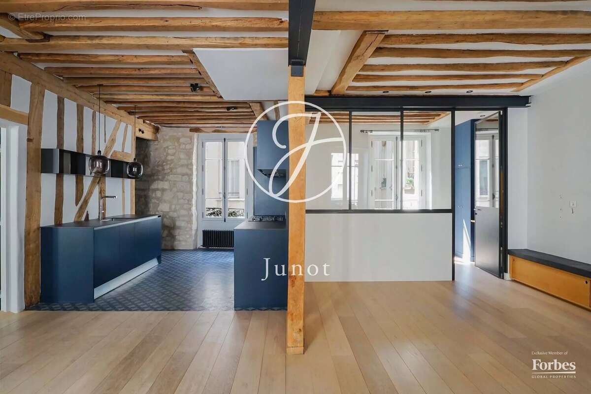 Appartement à PARIS-4E