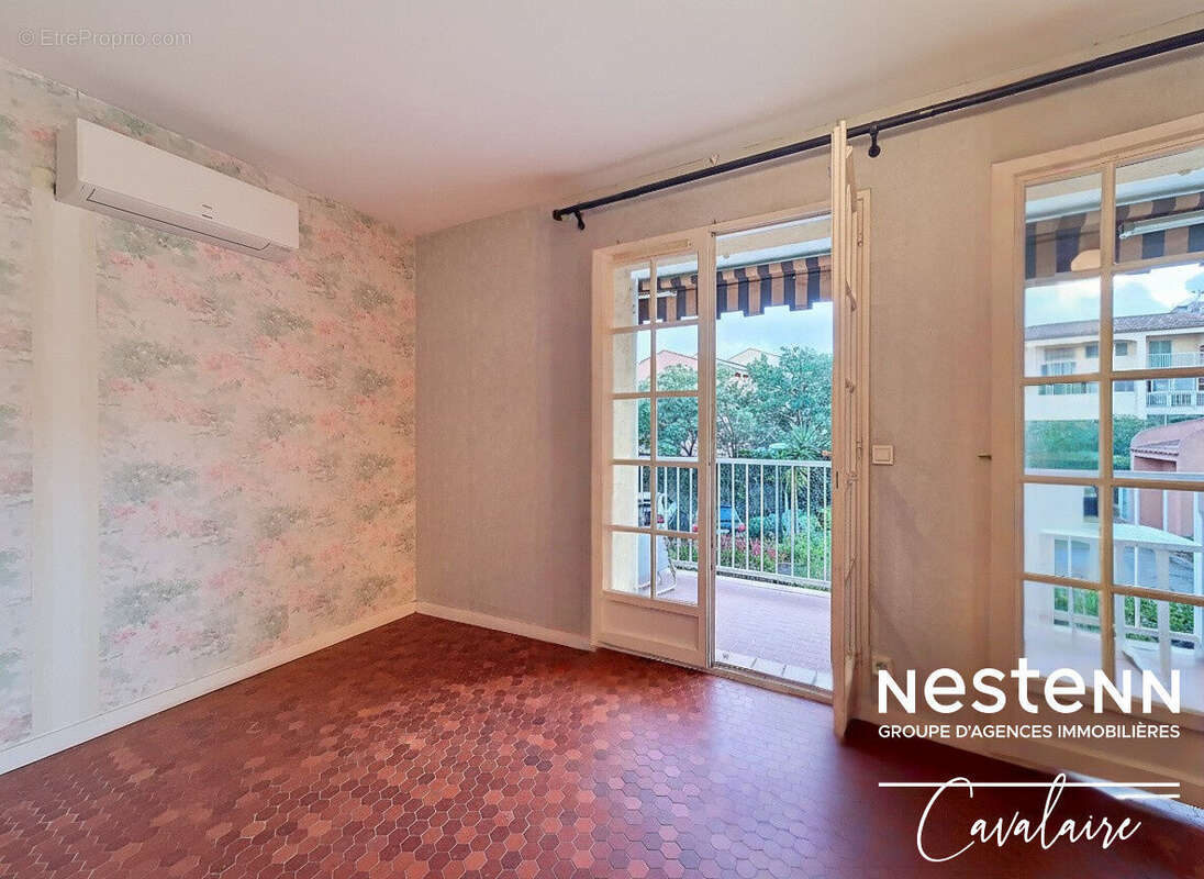 Appartement à LA CROIX-VALMER